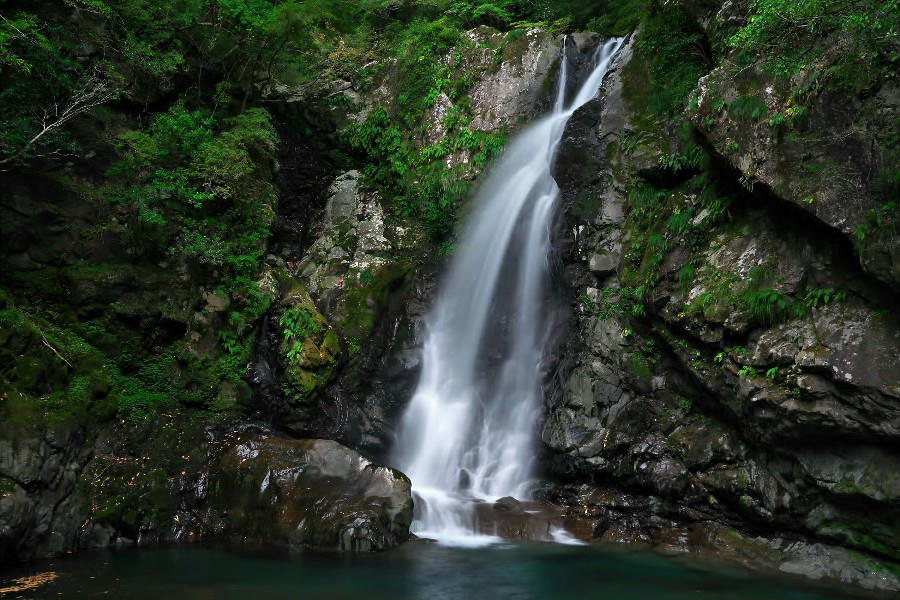鳥返滝 （とりかえしたき）≪日本の滝百選≫轟九十九滝【徳島県海陽町】