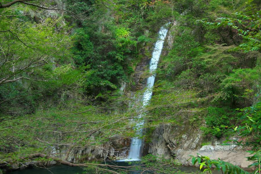 雌滝・布引の滝（めんたき・ぬのびきのたき）【兵庫県神戸市】