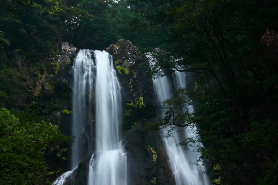 矢研の滝（やとぎのたき）【宮崎県都農町】≪日本の滝百選≫