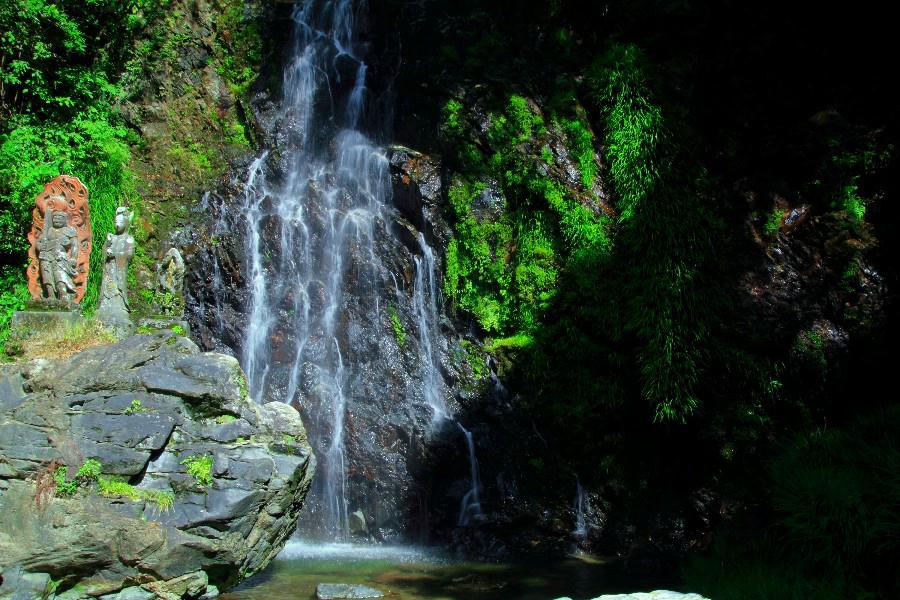 清水の滝（きよみずのたき）・佐賀県小城市