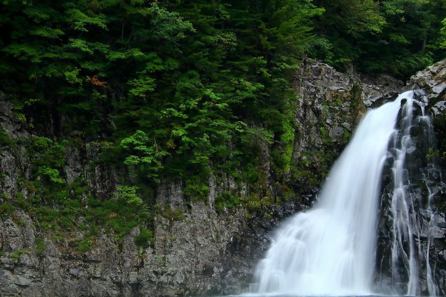 法体の滝　（ほったいのたき）　《日本の滝百選》　【秋田県由利本荘市】