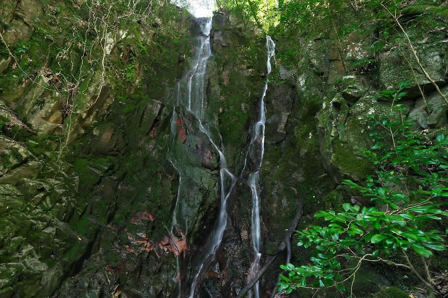 地蔵の滝(じぞうのたき)【岡山県美作市】